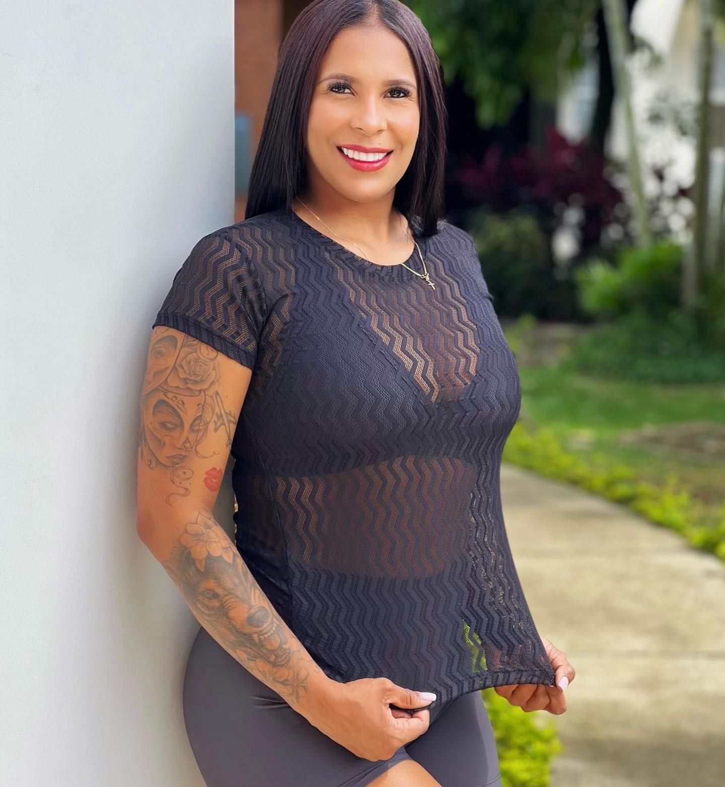 Paw Drazzel Boutique Women's Athletic Wear, Short Sleeve, Full Length, Mesh Textile, Training Lupe Top