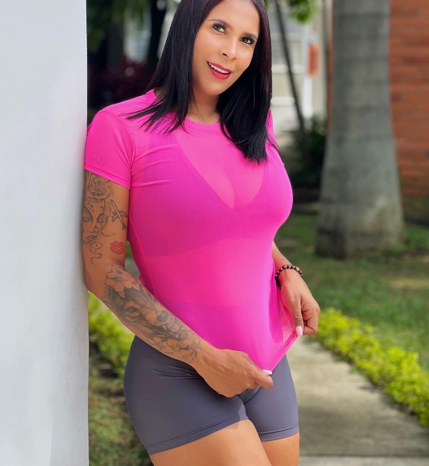 Paw Drazzel Boutique Women's Athletic Wear, Short Sleeve, Full Length, Mesh Textile, Training Lupe Top