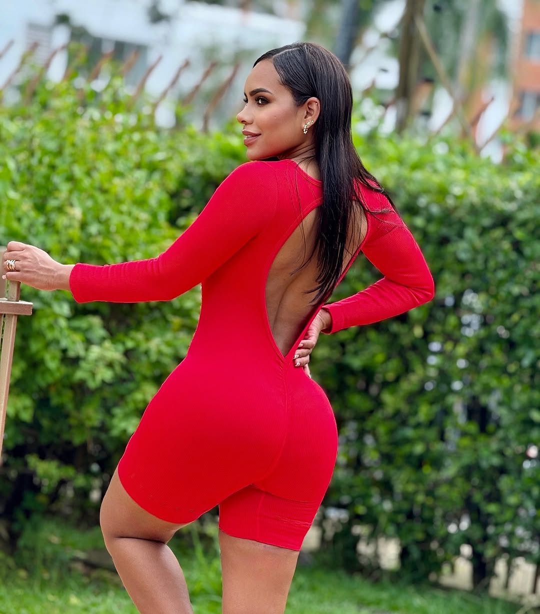 Paw Drazzel Boutique Women's Athletic Wear, Short-Leg, Strap Back, Long Sleeve, Front Mesh Strip, Scrunch Booty, Workout Suit